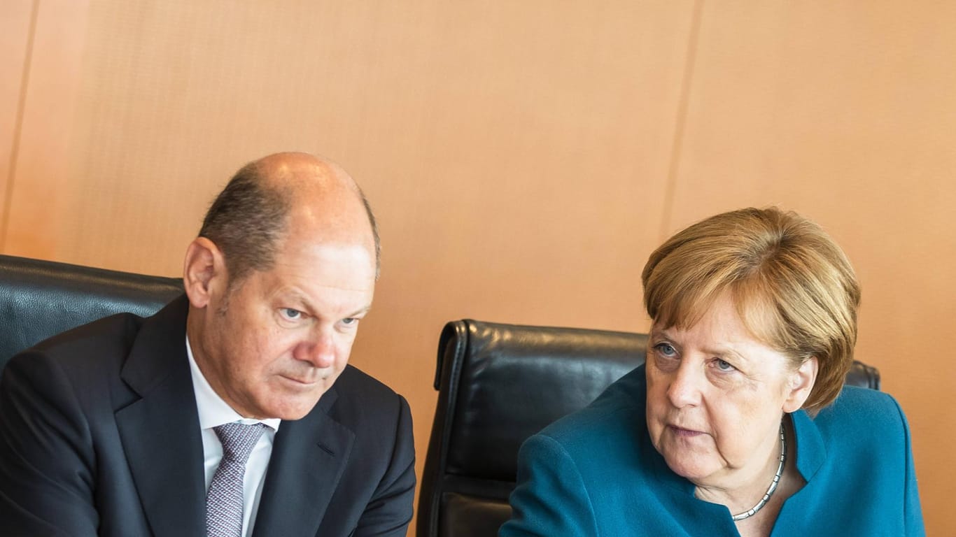 Koalitionäre Olaf Scholz, Angela Merkel.