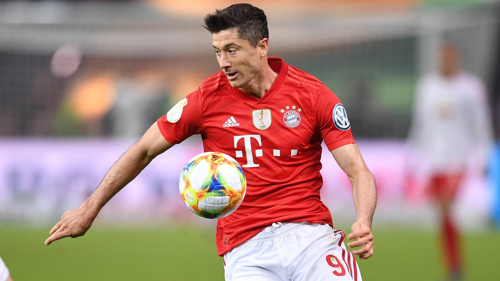 Robert Lewandowski: Der Bayern-Stürmer will sich erneut die Torjägerkanone der Bundesliga sichern.