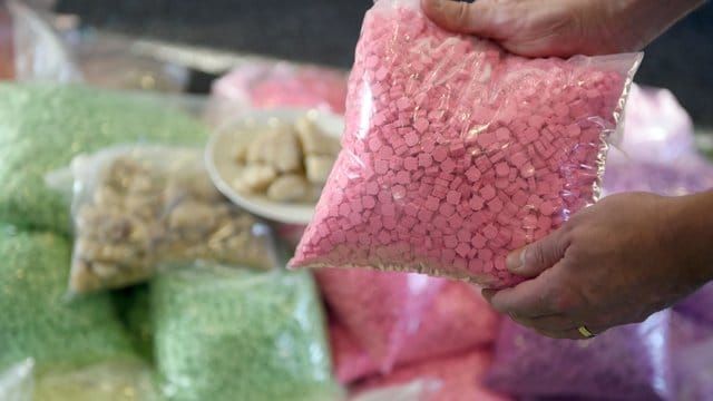 Im Drogen-Onlineshop "Chemical Revolution" sind vor allem synthetische Drogen wie Ecstasy zum Verkauf angeboten worden. Im Drogen-Onlineshop "Chemical Revolution" sind vor allem synthetische Drogen wie Ecstasy zum Verkauf angeboten worden.