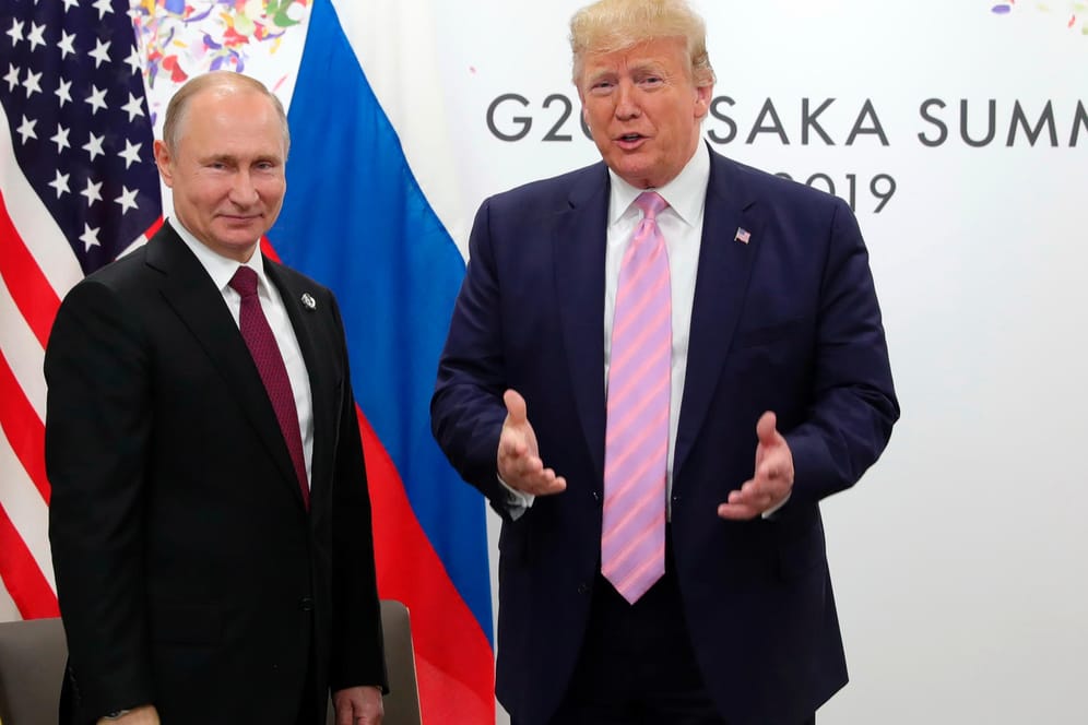 US-Präsident Donald Trump und Wladimir Putin: Beim G20-Gipfel im Japan versprachen die beiden Einigkeit.