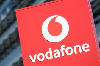 Das Logo von Vodafone: Kunden in Niederbayern waren am Freitag von einer Störung betroffen.