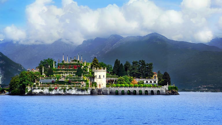Isola Bella: Die Insel im Lago Maggiore galt aufgrund ihrer Form im 18. Jahrhundert als achtes Weltwunder.