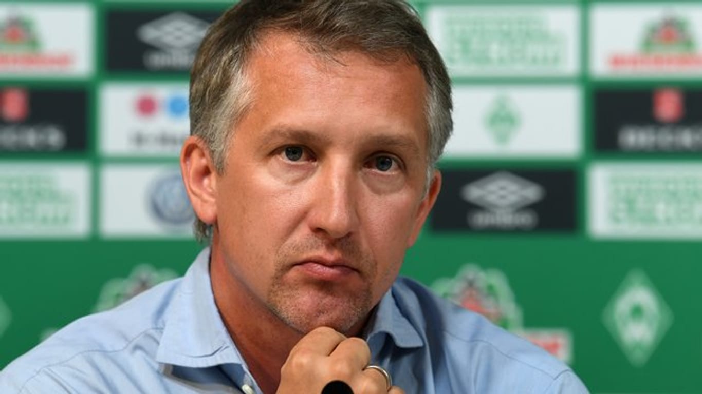 Nach Sportchef Frank Baumann sucht Werder Bremen noch bis zu drei neue Spieler.