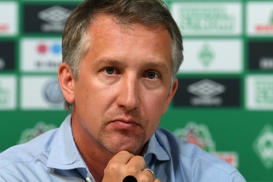 Nach Sportchef Frank Baumann sucht Werder Bremen noch bis zu drei neue Spieler.
