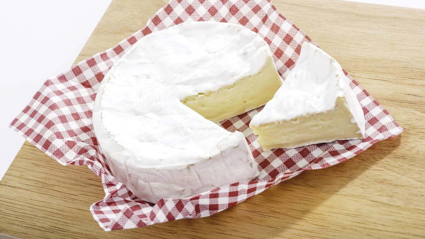 Weichkäse: Mit Listerien belasteter Käse wurde in ganz Deutschland verkauft. (Symbolbild)
