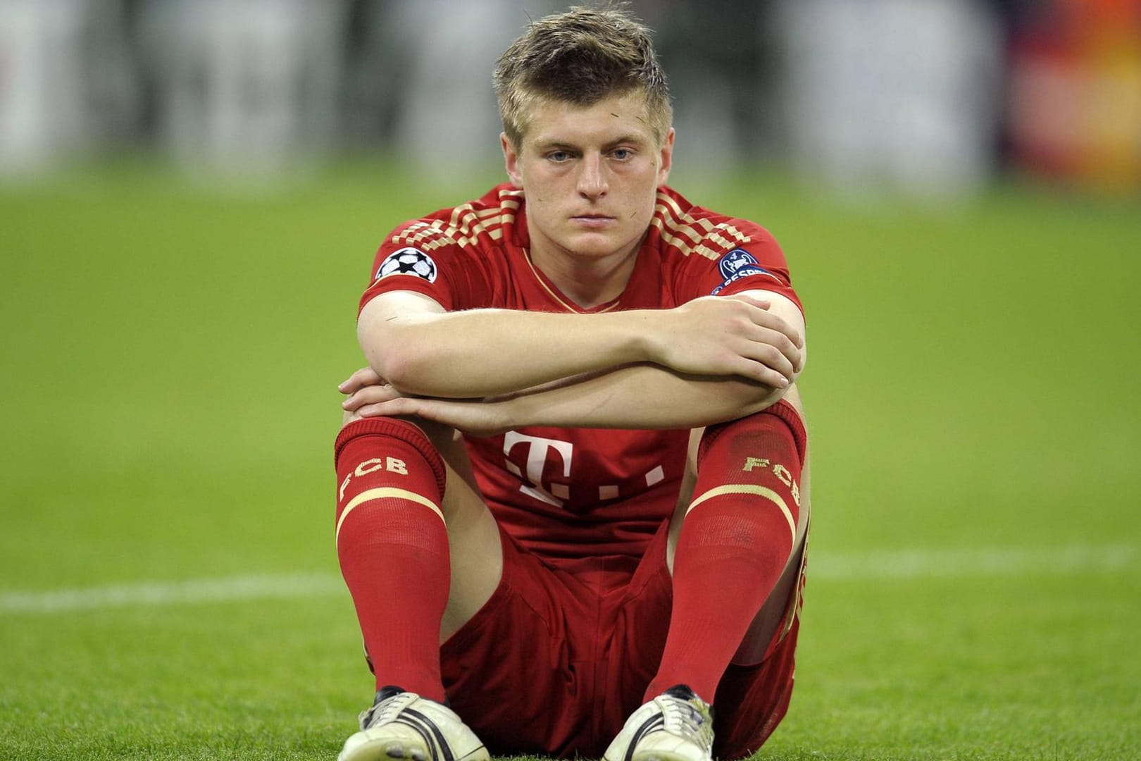 Am Boden: Toni Kroos nach dem Elfmeterschießen 2012 gegen den FC Chelsea.