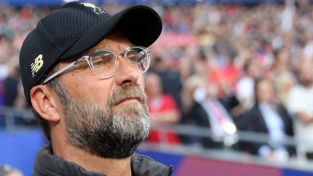 Liverpools Trainer Jürgen Klopp drückt der deutsche U21 für das EM-Finale die Daumen. Liverpools Trainer Jürgen Klopp drückt der deutsche U21 für das EM-Finale die Daumen.