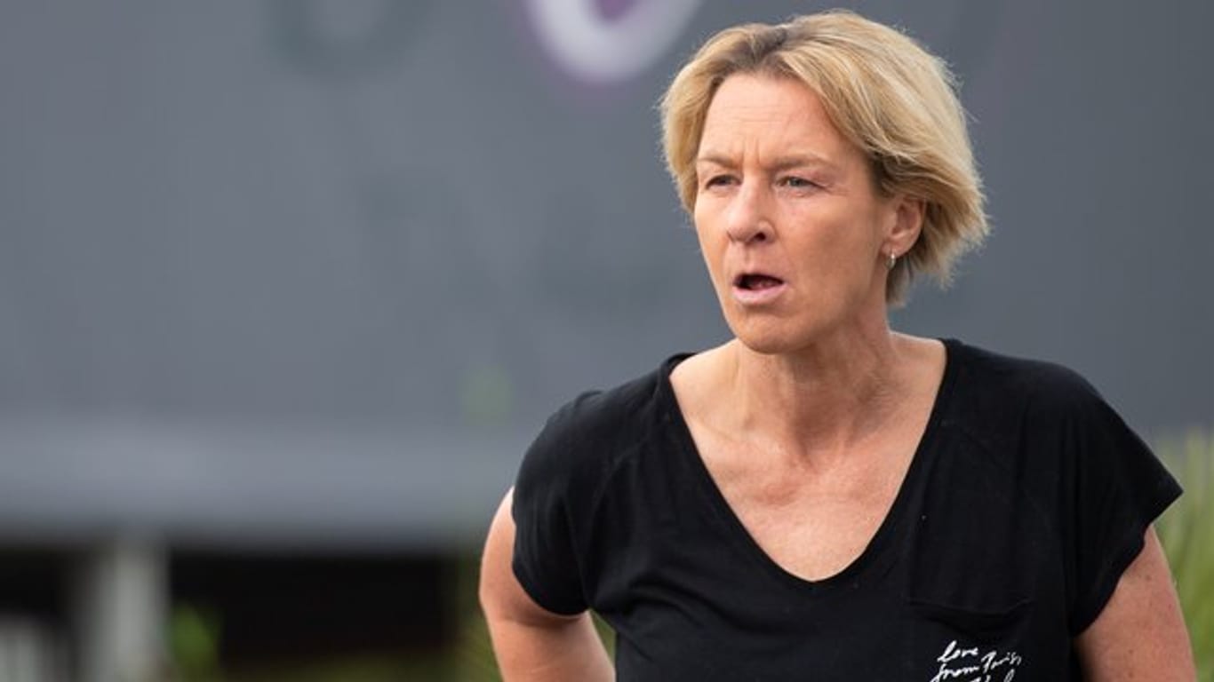 Martina Voss-Tecklenburg bleibt Bundestrainerin der deutschen Frauen-Nationalmannschaft.