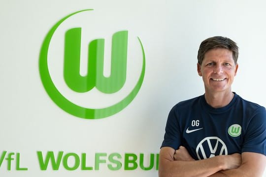 Leitete sein erstes Training beim VfL Wolfsburg: Oliver Glasner, neuer Trainer des Bundesligisten.