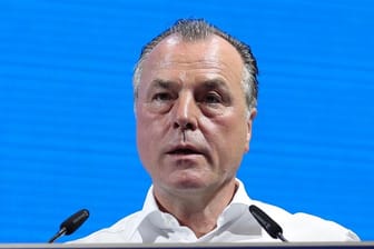 Clemens Tönnies ist erneut in den Schalker Aufsichtsrat gewählt worden.