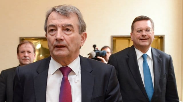 Wolfgang Niersbach war von 2012 bis 2015 Präsident des Deutschen Fußball-Bundes. Wolfgang Niersbach war von 2012 bis 2015 Präsident des Deutschen Fußball-Bundes.