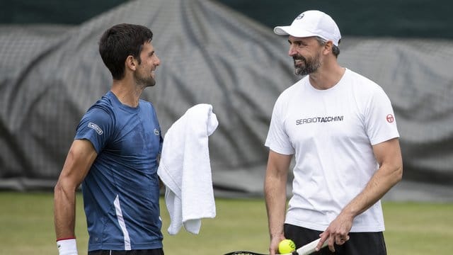 Titelverteidiger Novak Djokovic setzt in Wimbledon auch auf die Unterstützung von Goran Ivanisevic.