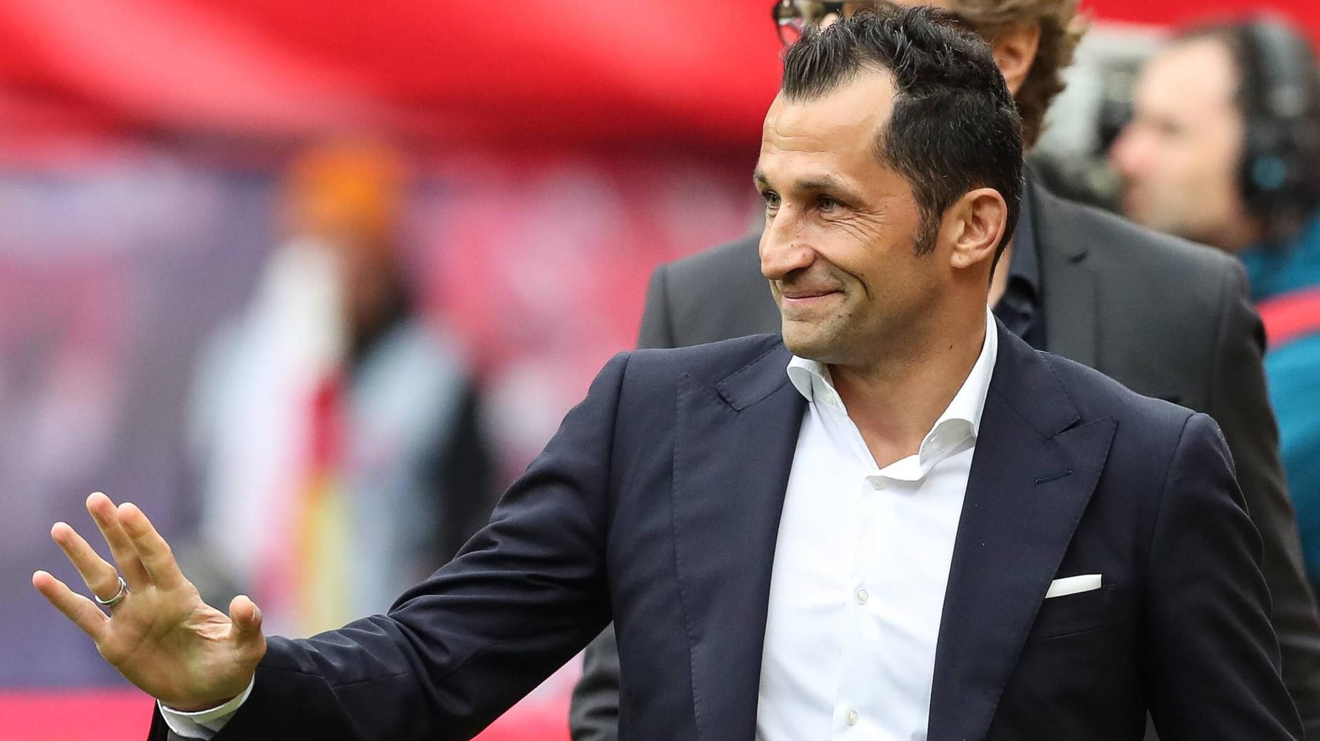 Hasan Salihamidzic: Der Sportdirektor steht beim FC Bayern seit Beginn seiner Amtszeit unter strenger öffentlicher Beobachtung.