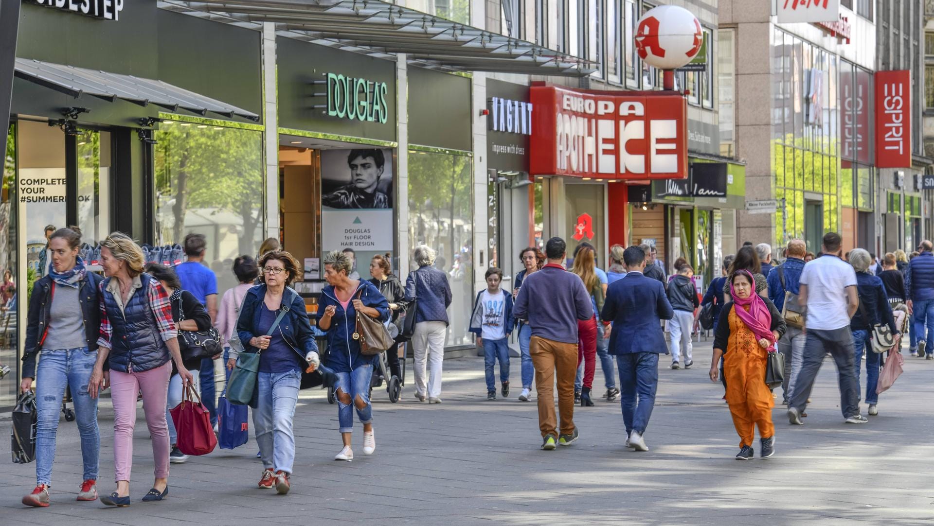 Fußgängerzone in Hannover: Ein Mann ist von einem Hund attackiert worden. (Archivbild)