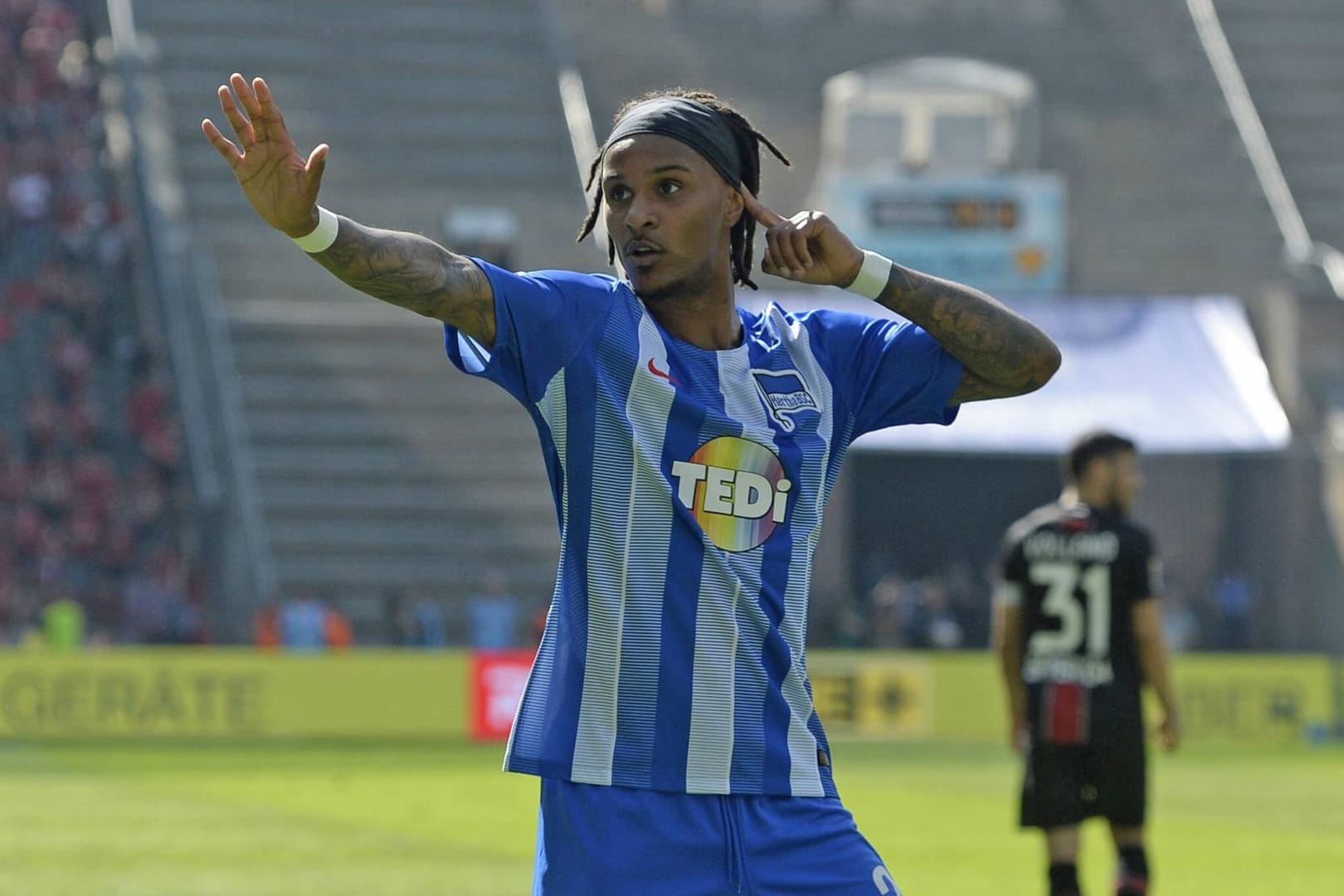 Valentino Lazaro.