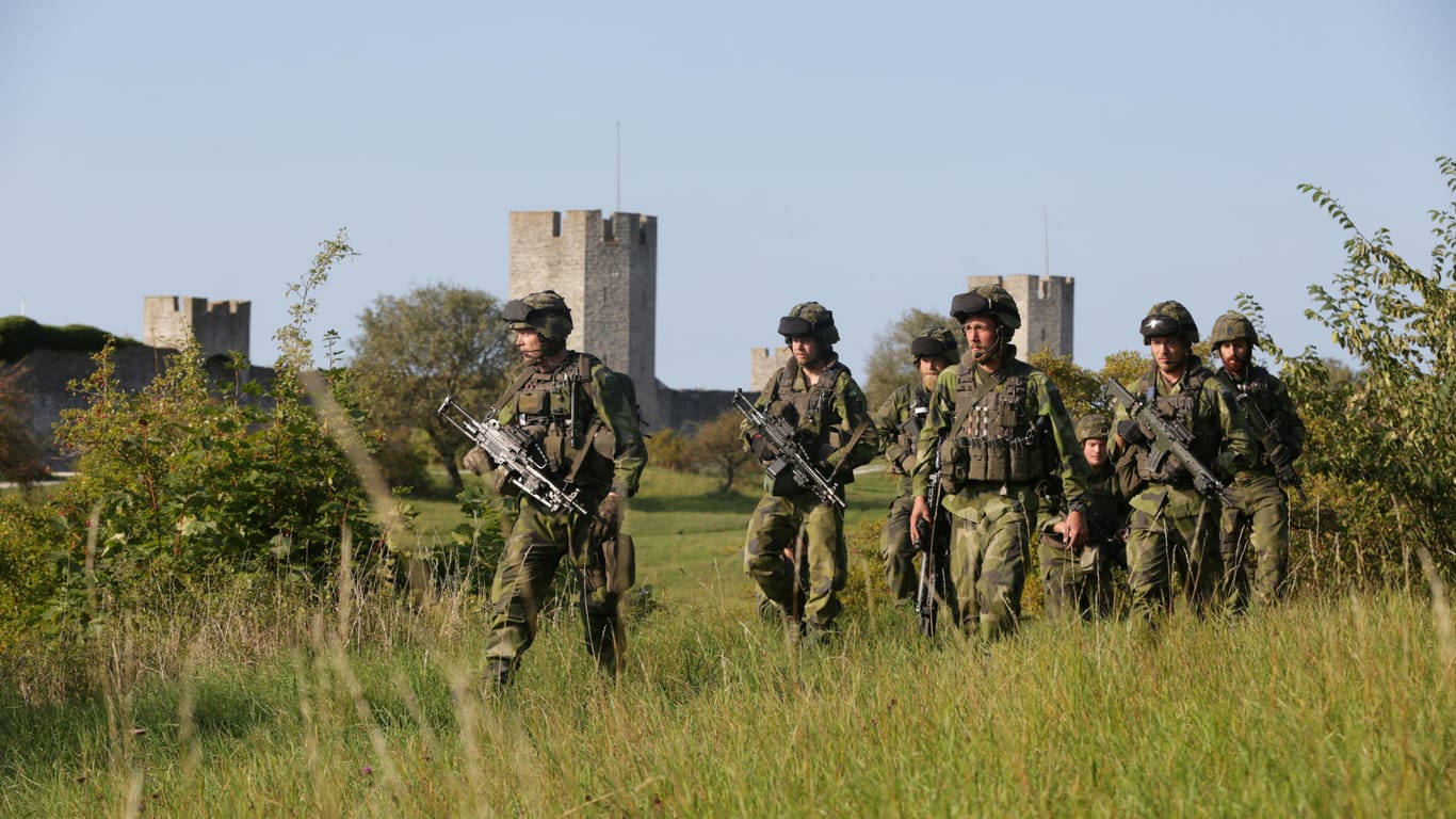 Schwedische Soldaten auf Gotland: Seit 2015 hat Schweden Truppen auf der Ostseeinsel stationiert