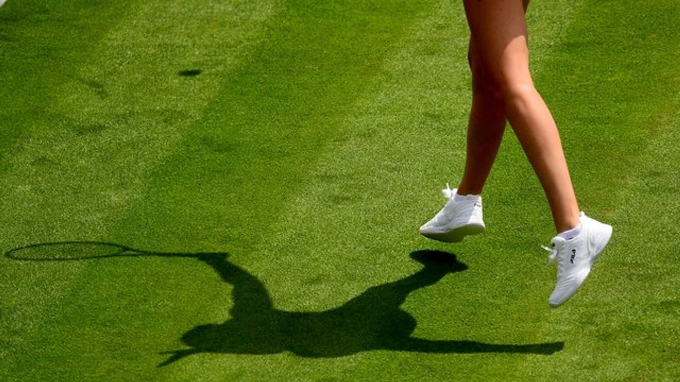 Die deutschen Tennisprofis wollen am zweiten Tag in Wimbledon ein Debakel wie zum Auftakt vermeiden.