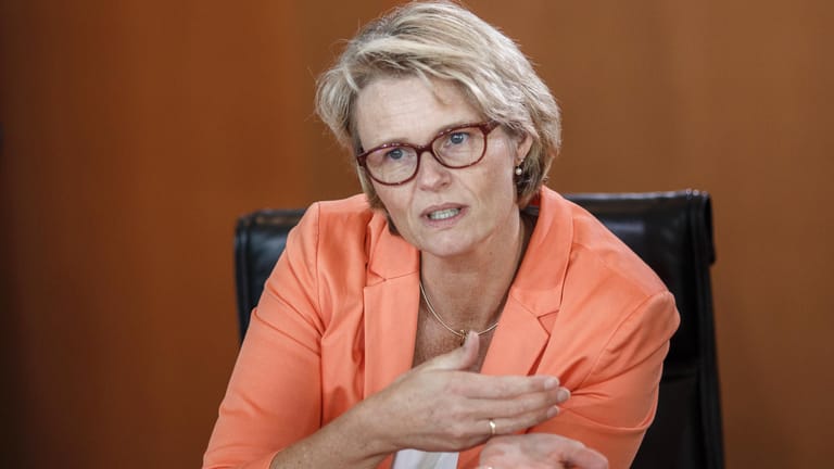 Wissenschaftsministerin Anja Karliczek (CDU): Sie wird von drei Ministerpräsidenten scharf kritisiert.