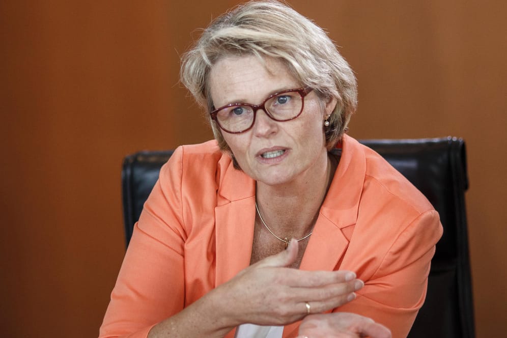 Wissenschaftsministerin Anja Karliczek (CDU): Sie wird von drei Ministerpräsidenten scharf kritisiert.