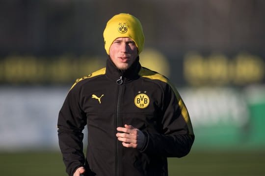 Zum Medizincheck in Frankfurt: Erik Durm 2018 beim Training in Borussia Dortmund.