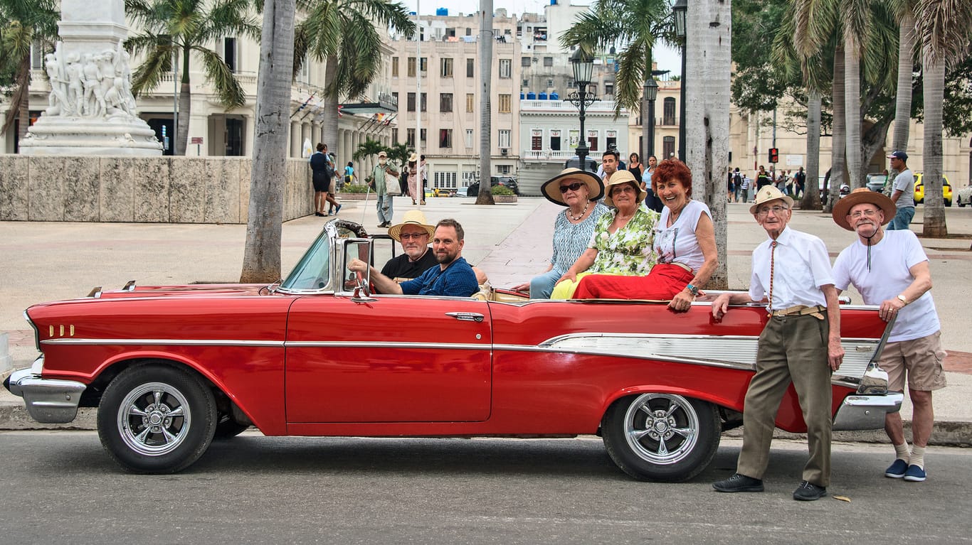 "Mit 80 Jahren um die Welt": Für die Senioren geht es unter anderem nach Kuba.
