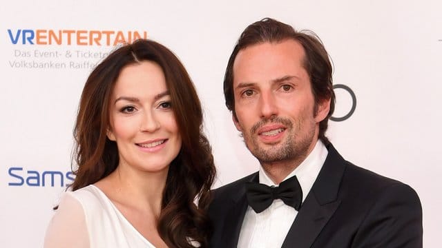 Quirin Berg und Kara Ann Hecker sind seit wenigen Wochen Eltern eines Sohnes. Quirin Berg und Kara Ann Hecker sind seit wenigen Wochen Eltern eines Sohnes.