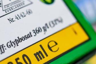 Die Verpackung eines Unkrautvernichtungsmittels, das den Wirkstoff Glyphosat enthält: In Österreich hat ein Totalverbot des umstrittenen Unkrautvernichters beschlossen.