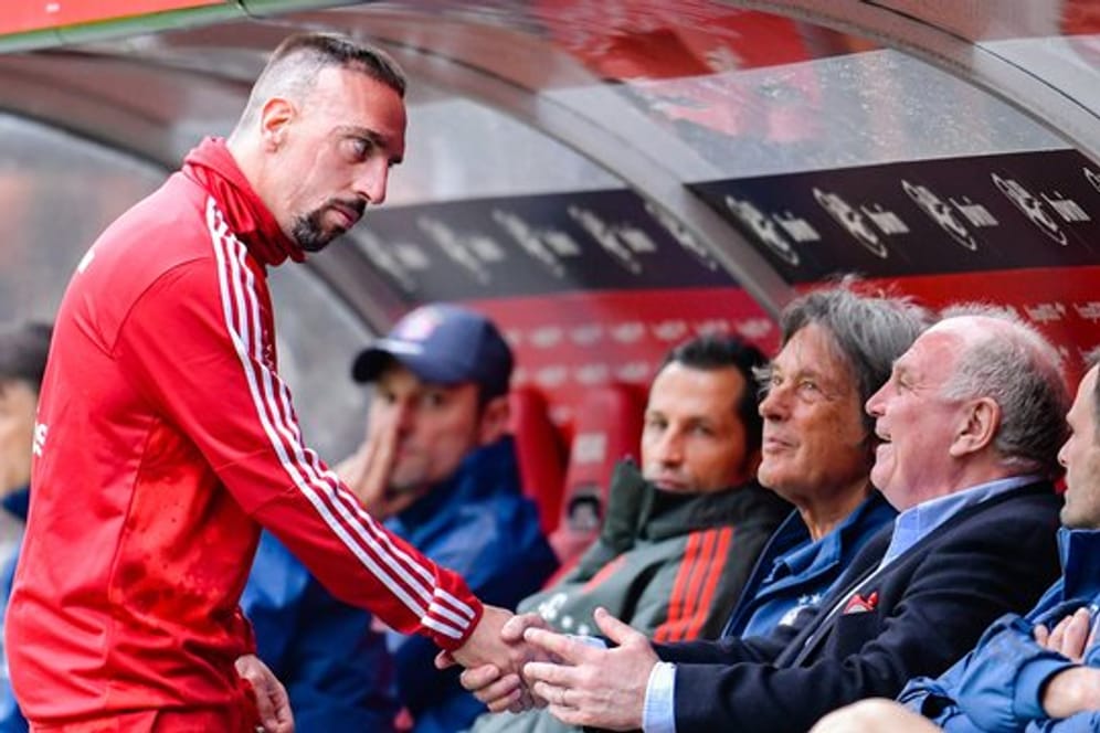 Hat noch keinen neuen Arbeitgeber aber gute Ratschläge für den FC Bayern: Franck Ribéry.