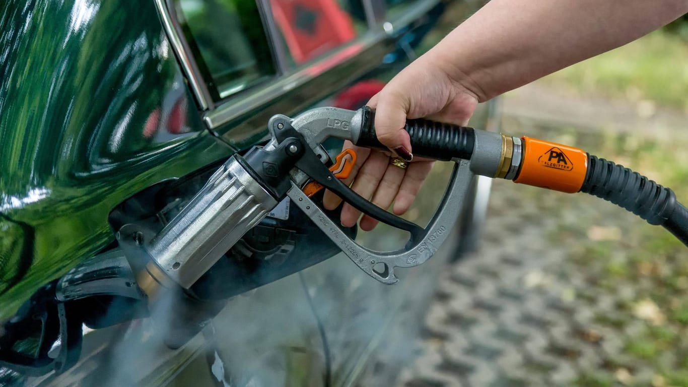 LPG-Betankung: Der Flüssiggasantrieb kommt in Deutschland auf einen Anteil von 0,8 Prozent (etwa 400.000 Autos).