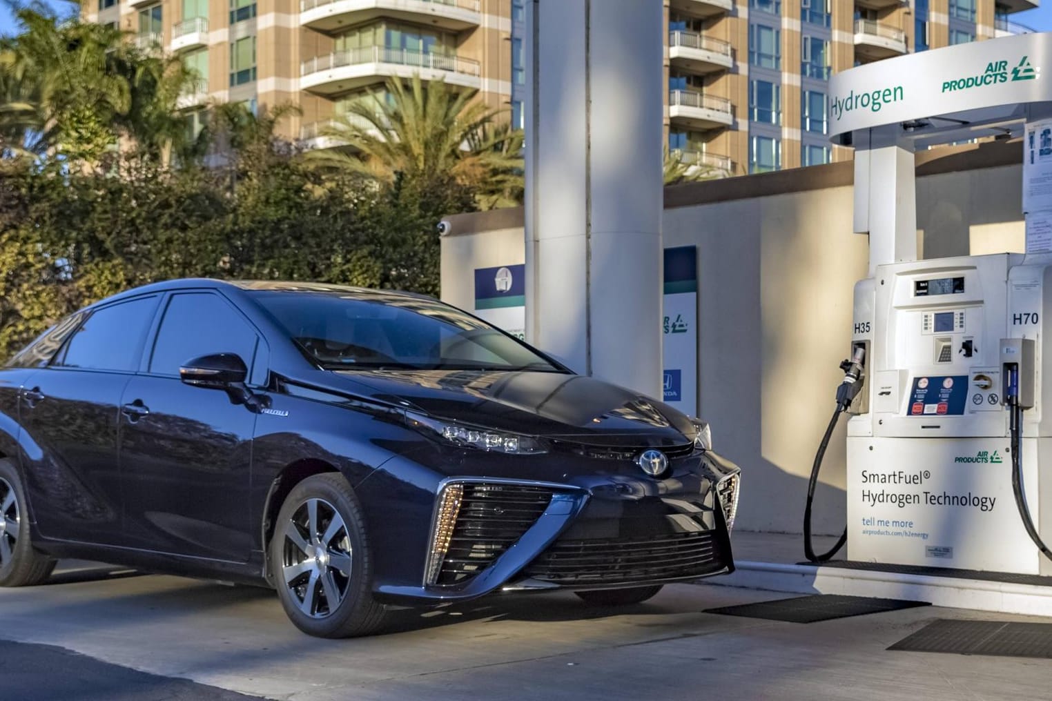 Toyota Mirai: Die Japaner sind Vorreiter beim Wasserstoff. Aber trotz seines hohen Preises verdienen sie mit dem Mirai kein Geld. Das Auto ist für sie eine Investition in die Zukunft.