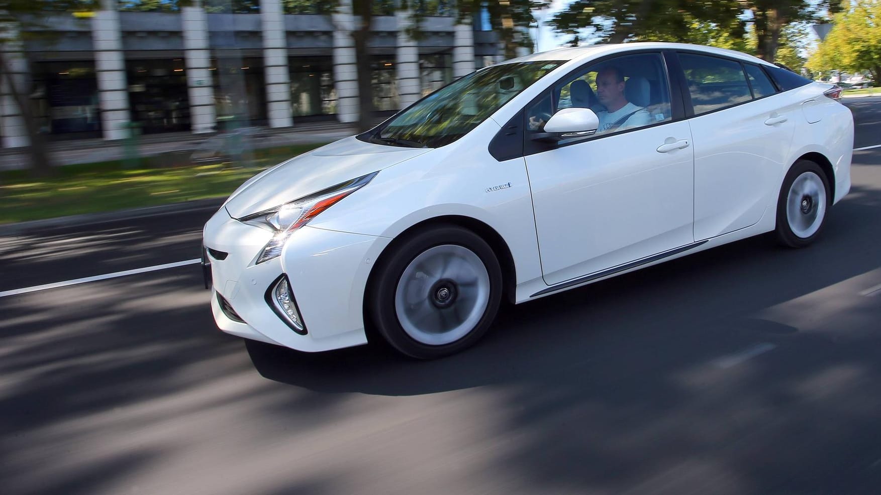 Toyota Prius der vierten Generation: Die Limousine ist bereits seit 22 Jahren der Inbegriff des Hybridautos.