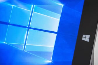 Ein Computer mit Windows 10: Microsoft hat das Update von Windows 10 auf älteren Mac-Rechnern gestoppt. (Symbolbild)