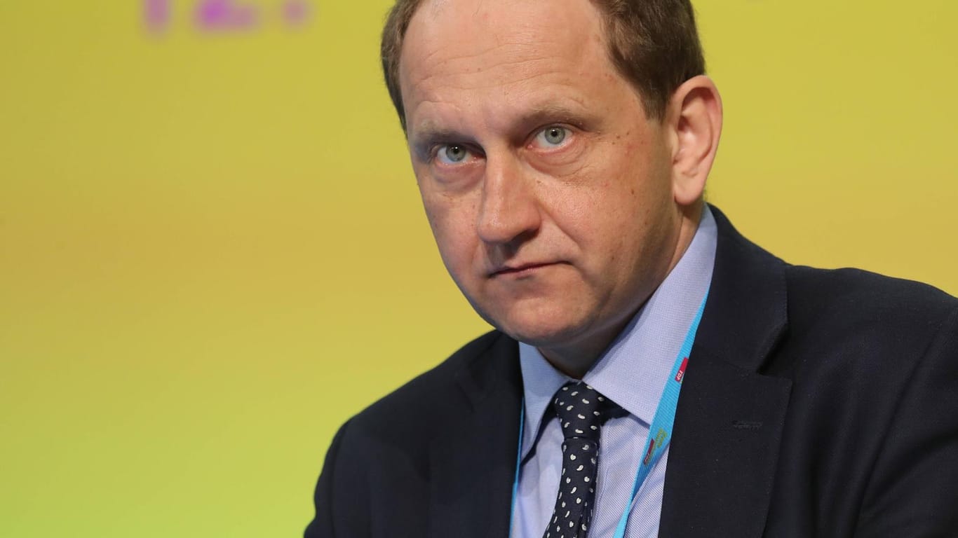 Alexander Graf Lambsdorff (FDP) kritisiert die Festlegung auf Ursula von der Leyen als Kommissionspräsidentin: Sie habe sich den Wählern nicht präsentiert.