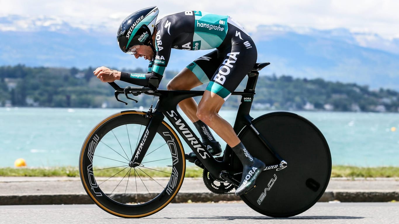 Emanuel Buchmann (hier beim Einzelzeitfahren auf der 5. Etappe der Tour de Romandie im Mai 2019) hat die Top 10 der Tour-Gesamtwertung als Ziel ausgerufen.
