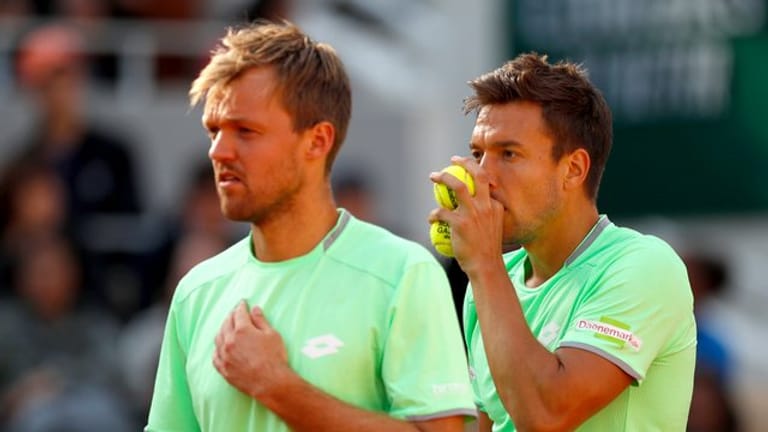 Wollen Deutschland im Doppel auch im Davis Cup vertreten: Kevin Krawietz (l) und Andreas Mies.
