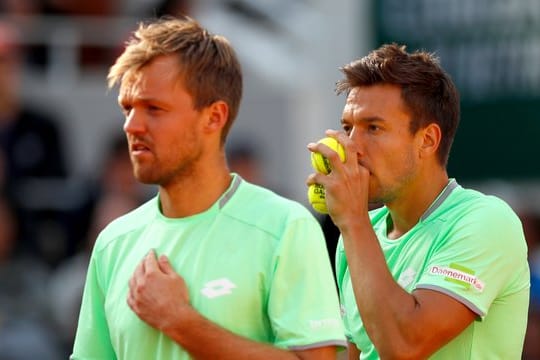 Wollen Deutschland im Doppel auch im Davis Cup vertreten: Kevin Krawietz (l) und Andreas Mies.