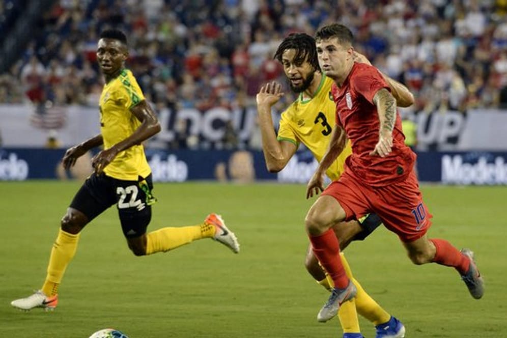 Christian Pulisic (r) schoss die USA ins Gold-Cup-Finale.
