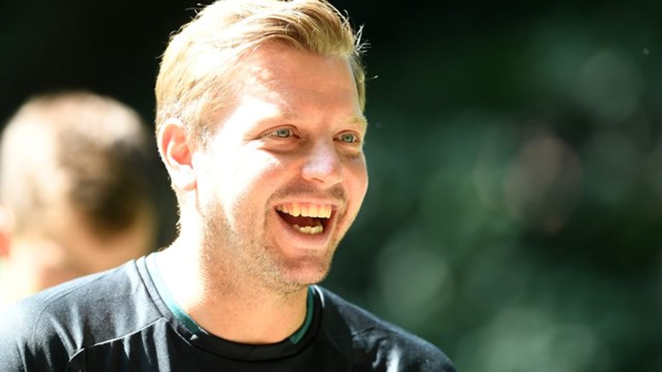 Werder-Trainer Florian Kohfeldt sieht bei den Innenverteidigern "eher keinen Handlungsbedarf".