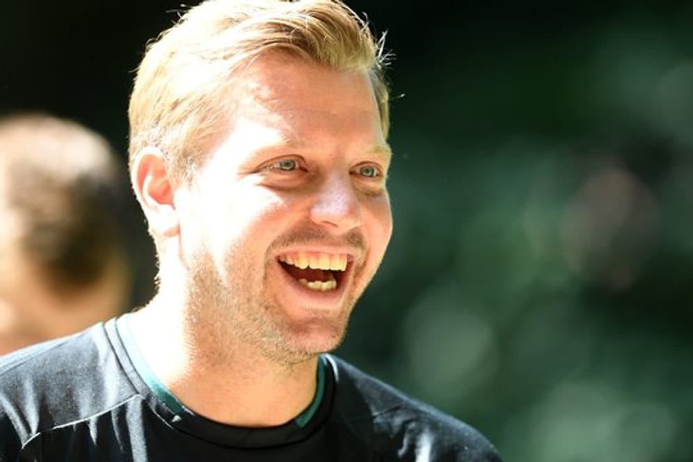 Werder-Trainer Florian Kohfeldt sieht bei den Innenverteidigern "eher keinen Handlungsbedarf".