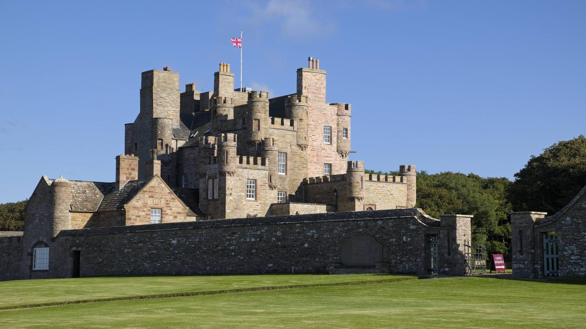 Castle of Mey: Prinz Charles hat auf dem Schlossgelände ein Bed and Breakfast eröffnet.