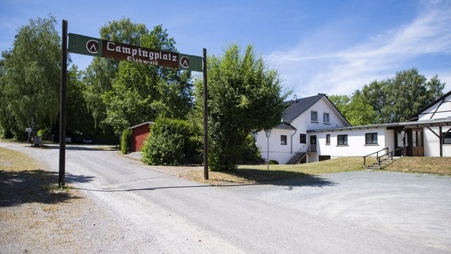 Die Polizei hat auf dem Campingplatz weitere Gegenstände sichergestellt.