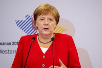 Bundeskanzlerin Angela Merkel (CDU) hat sich erneut für die Erweiterung der Europäischen Union ausgesprochen.