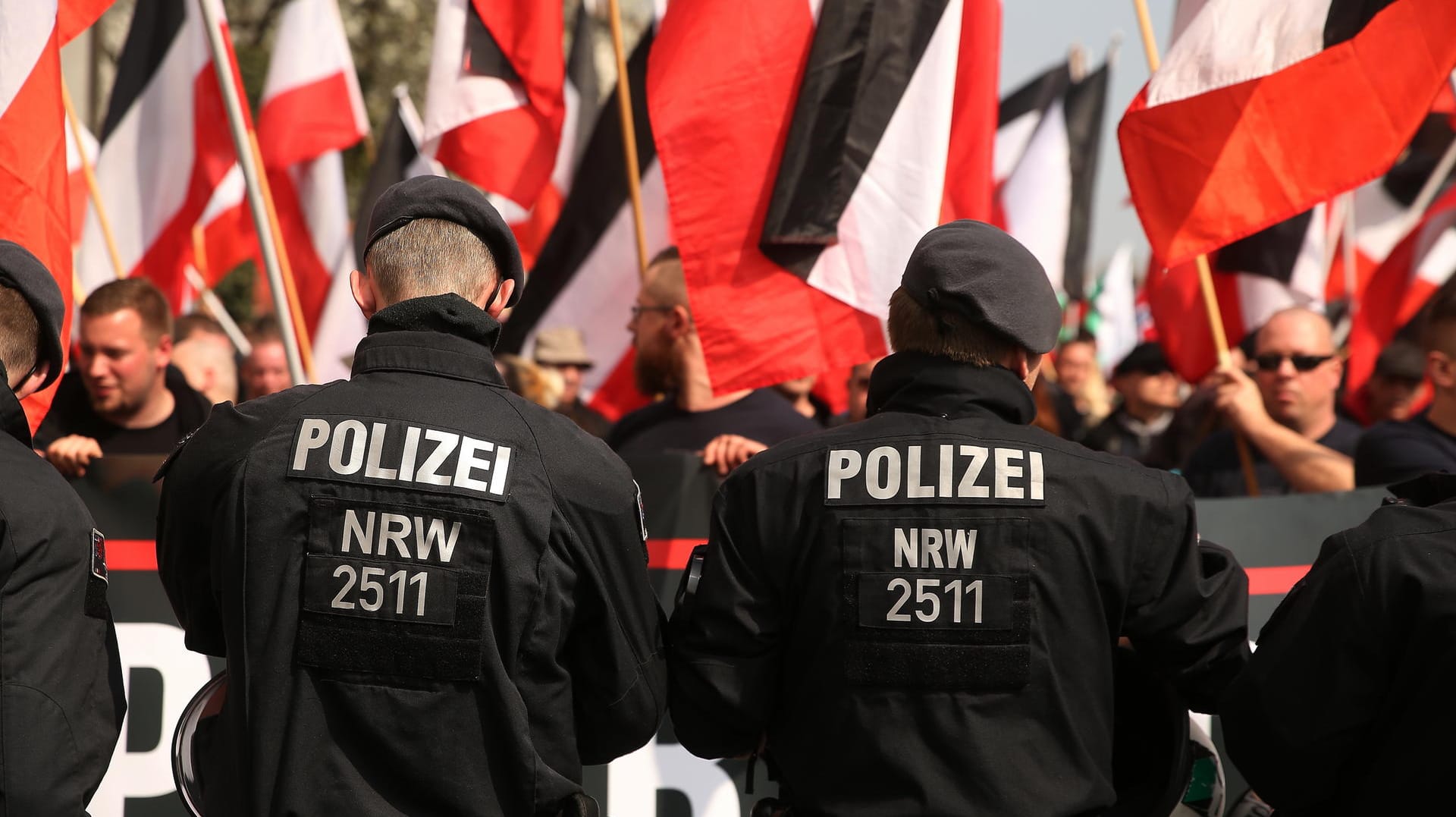 Demonstration von Rechtsextremisten (Archivbild): Die Gruppe "Nordkreuz" fertigte "Todeslisten" an.