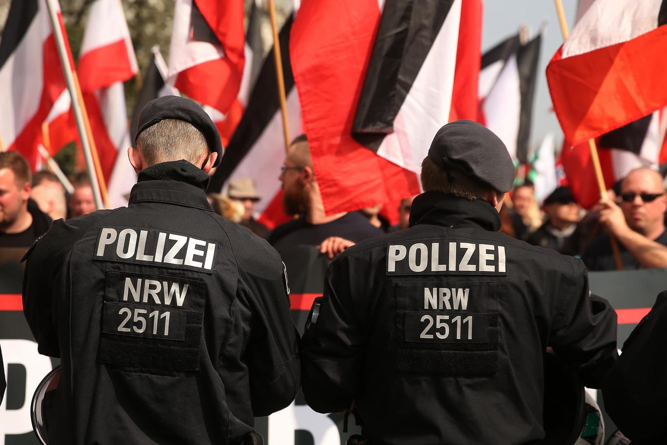 Demonstration von Rechtsextremisten (Archivbild): Die Gruppe "Nordkreuz" fertigte "Todeslisten" an.
