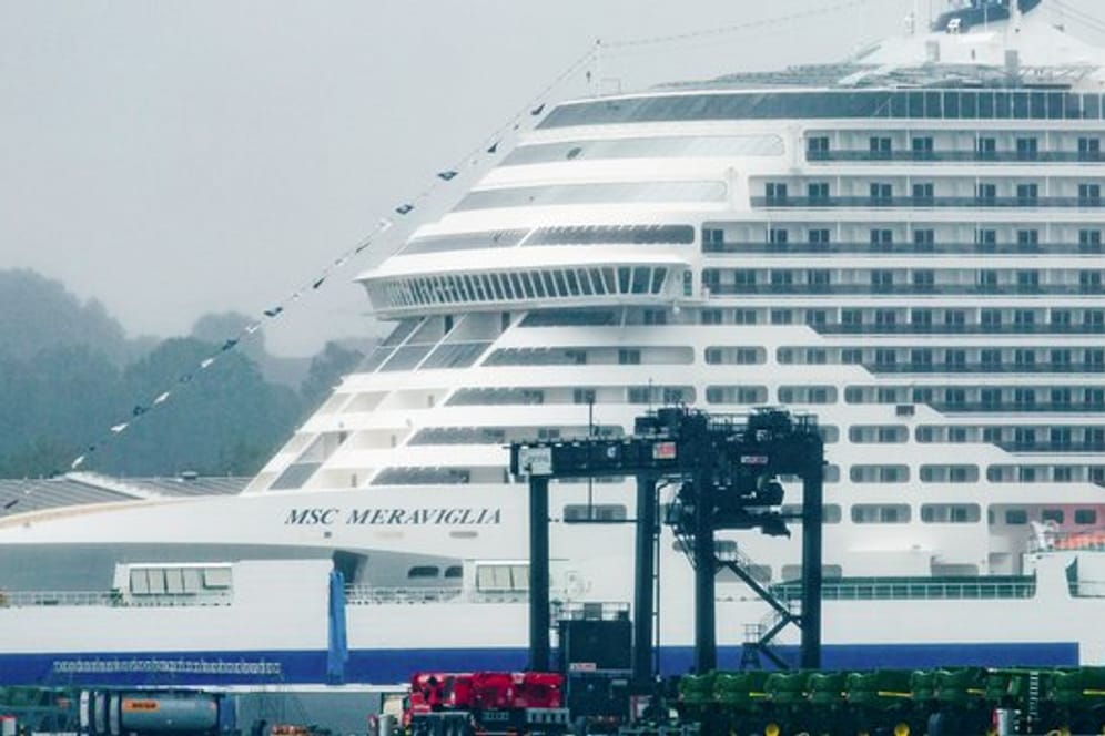 Das Kreuzfahrtschiff "MSC Meraviglia" ist zurück im Hafen von Kiel.