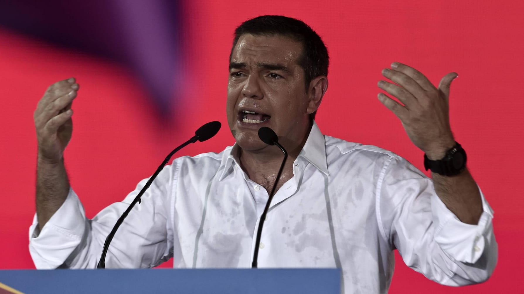 Alexis Tsipras: Der griechische Ministerpräsident muss um sein Amt fürchten. Alexis Tsipras: Der griechische Ministerpräsident muss um sein Amt fürchten.