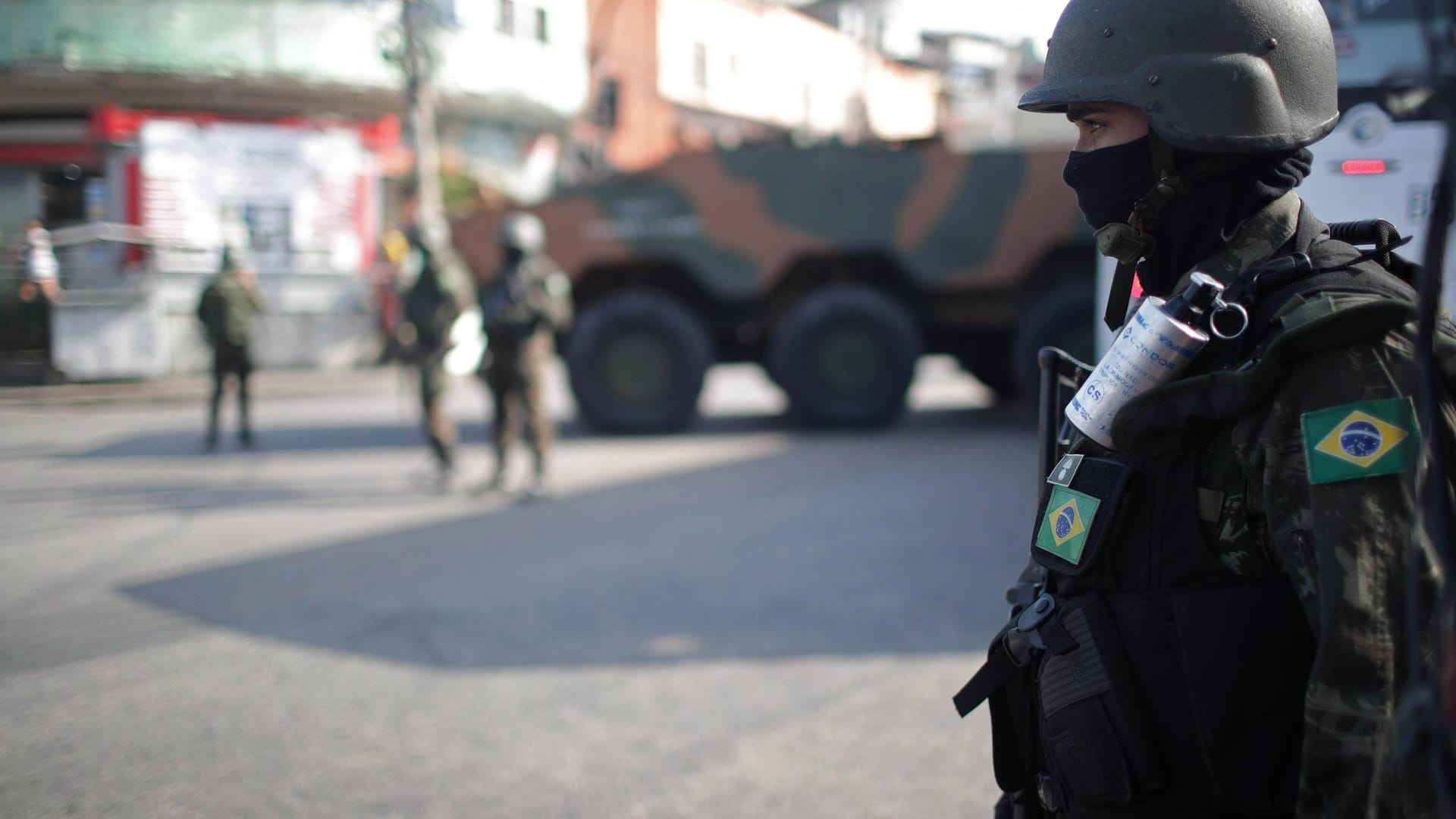 Ein brasilianischer Soldat in Rio de Janeiro: In der Stadt hat die Polizei eine grausige Entdeckung gemacht. (Archivbild)