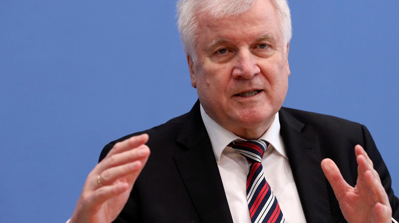 Bundesinnnenminister Horst Seehofer: "Ich appelliere daher eindringlich an Sie."