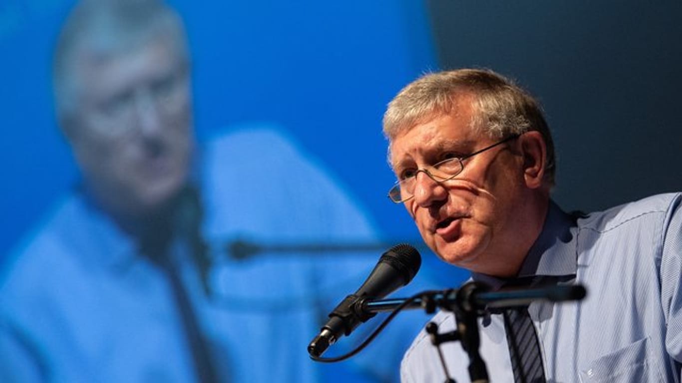 Helmut Seifen und ein Großteil des zwölfköpfigen AfD-Landesvorstandes in NRW sind zurückgetreten.