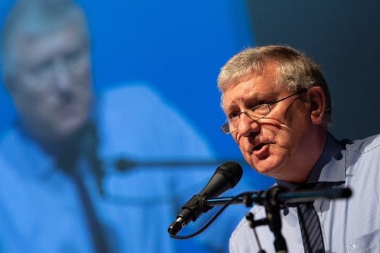 Helmut Seifen und ein Großteil des zwölfköpfigen AfD-Landesvorstandes in NRW sind zurückgetreten.